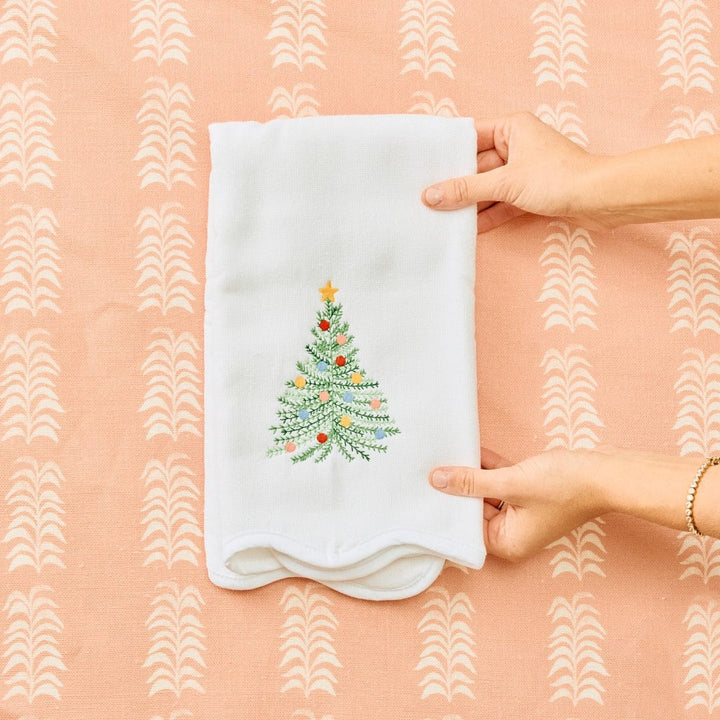 Weezie Scallop Powder Bath Towel- Christmas Tree